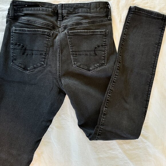 American Eagle Next Level Stretch; Black; Size 8T - Picture 7 of 7
